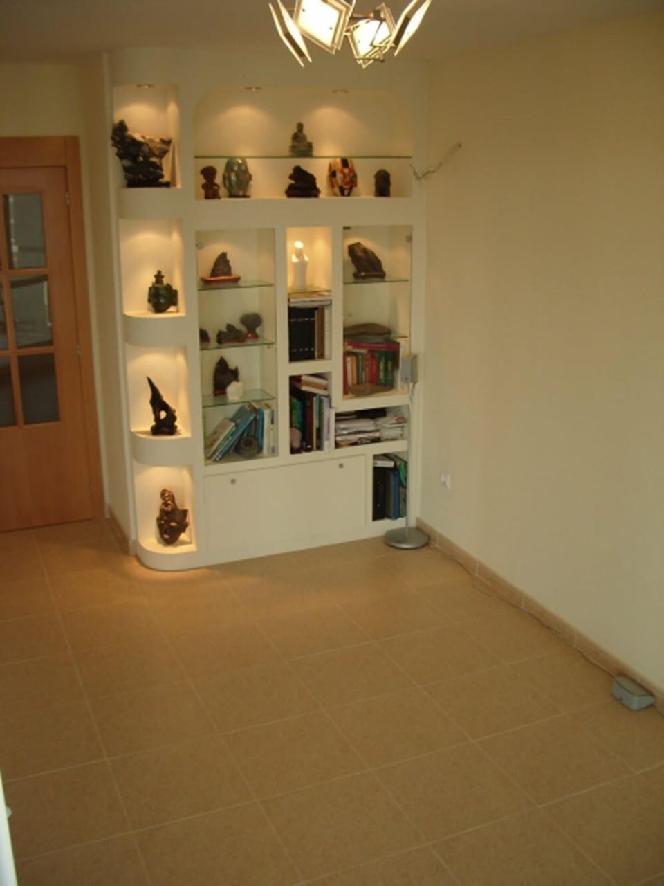 Penthouse, 2 Bedrooms, 2 Bathrooms | Living room | Flat-screen TV, table tennis