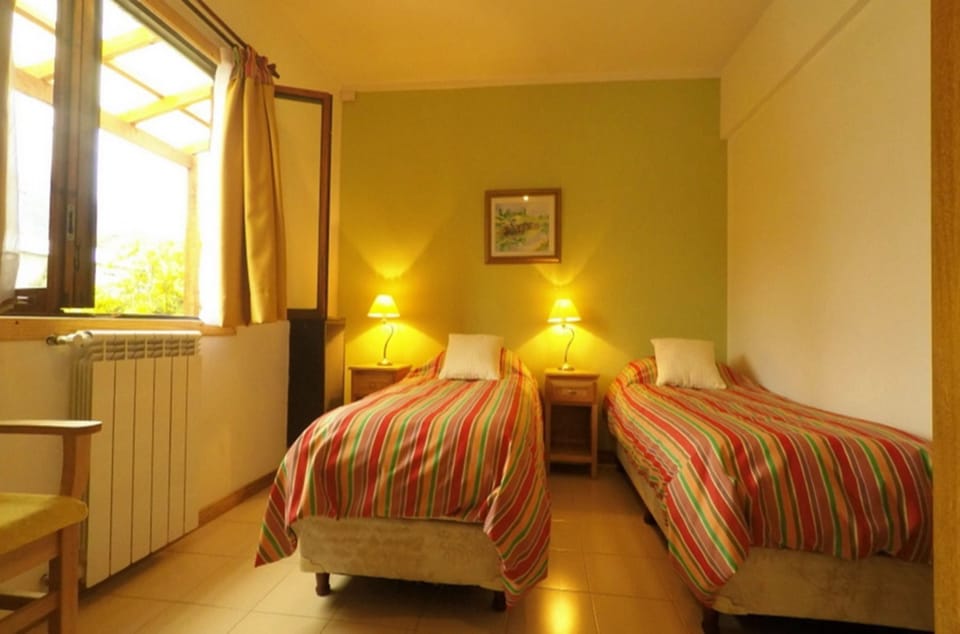 Classic Double or Twin Room | Blackout drapes, free WiFi, bed sheets