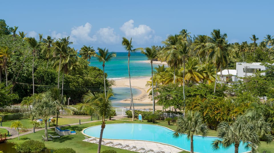 Aerial view of the Bonita Village pool that leads to Las Ballenas Beach !!