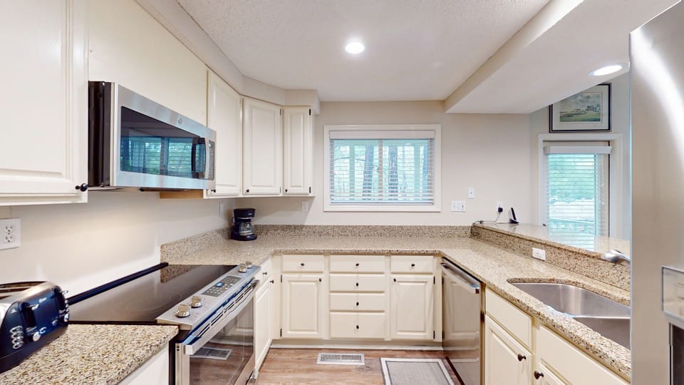 Fully Stocked Kitchen