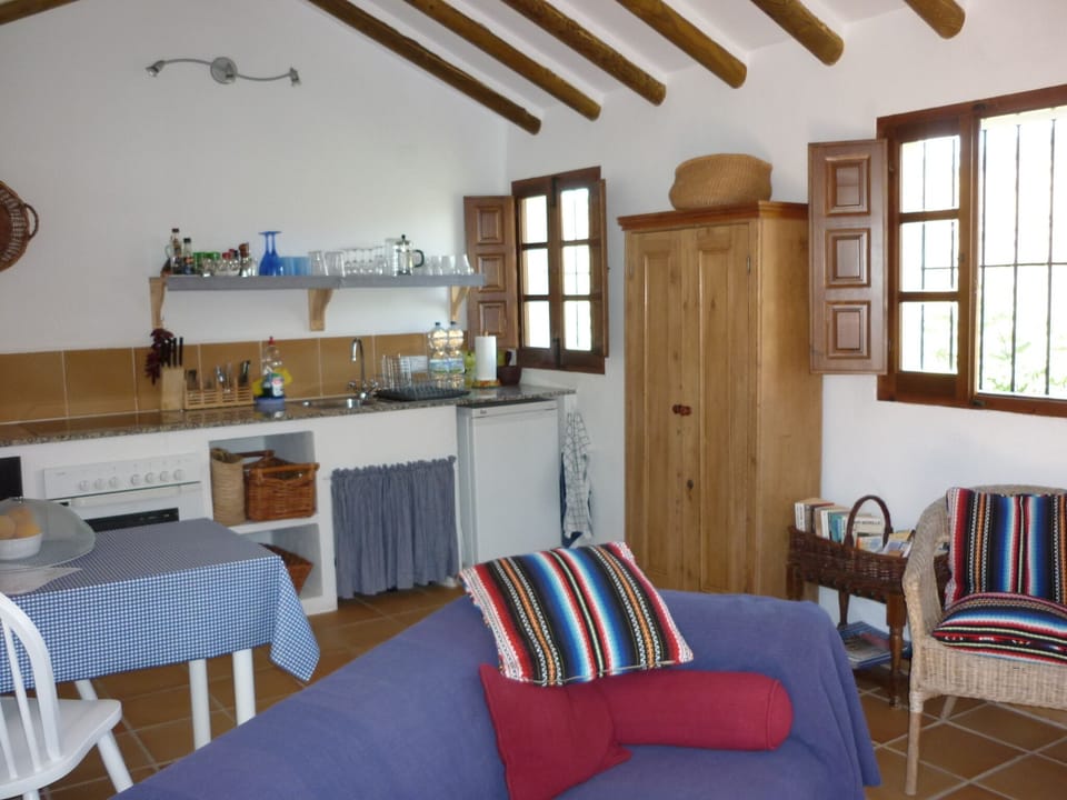 Casita Galgo kitchen area
