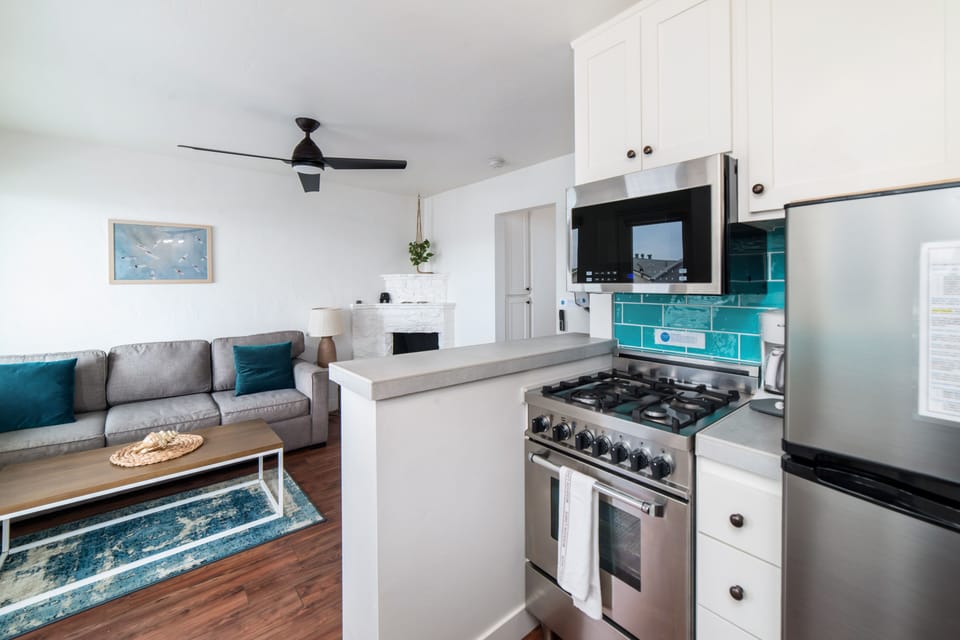 Stainless steel appliances & gas range