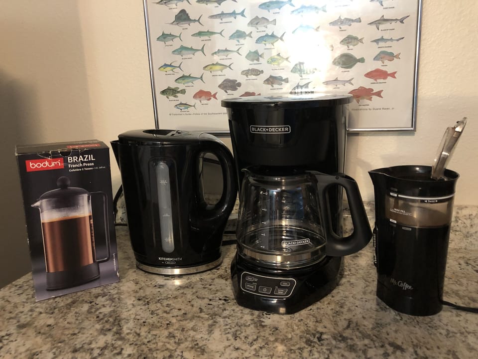 2 Coffee makers: drip & French Press.