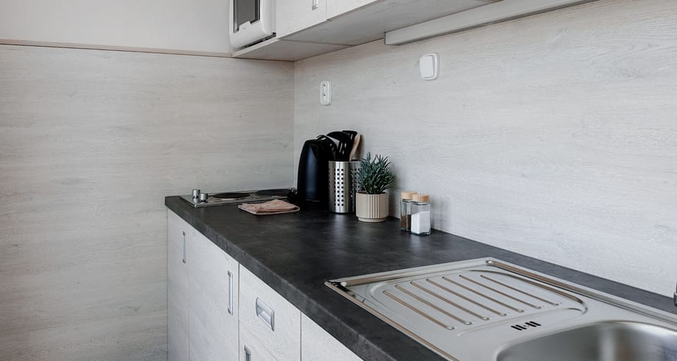 Double Room, Kitchenette, River View | Private kitchen