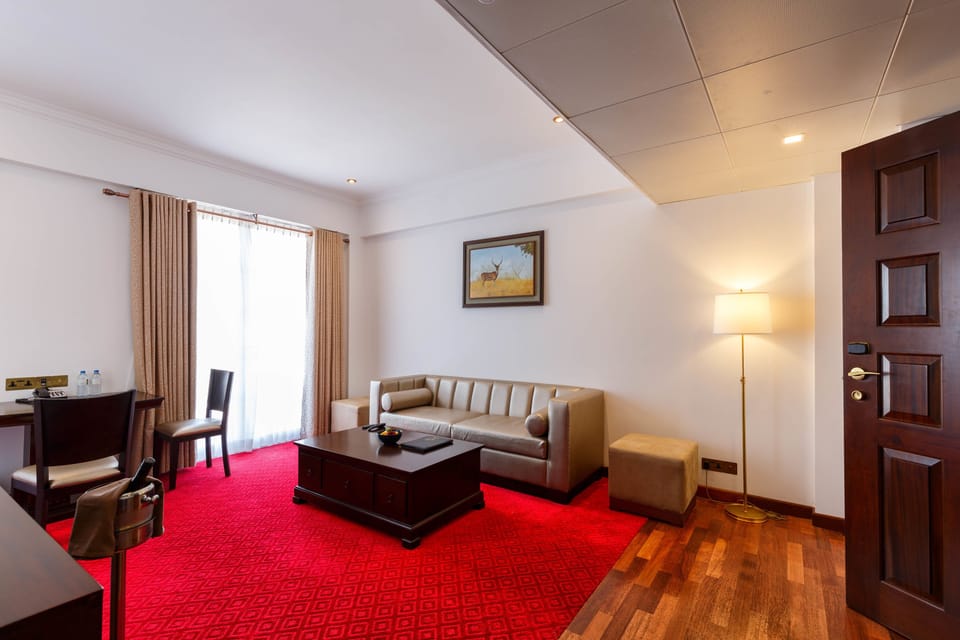 Executive Suite  | Egyptian cotton sheets, premium bedding, down comforters