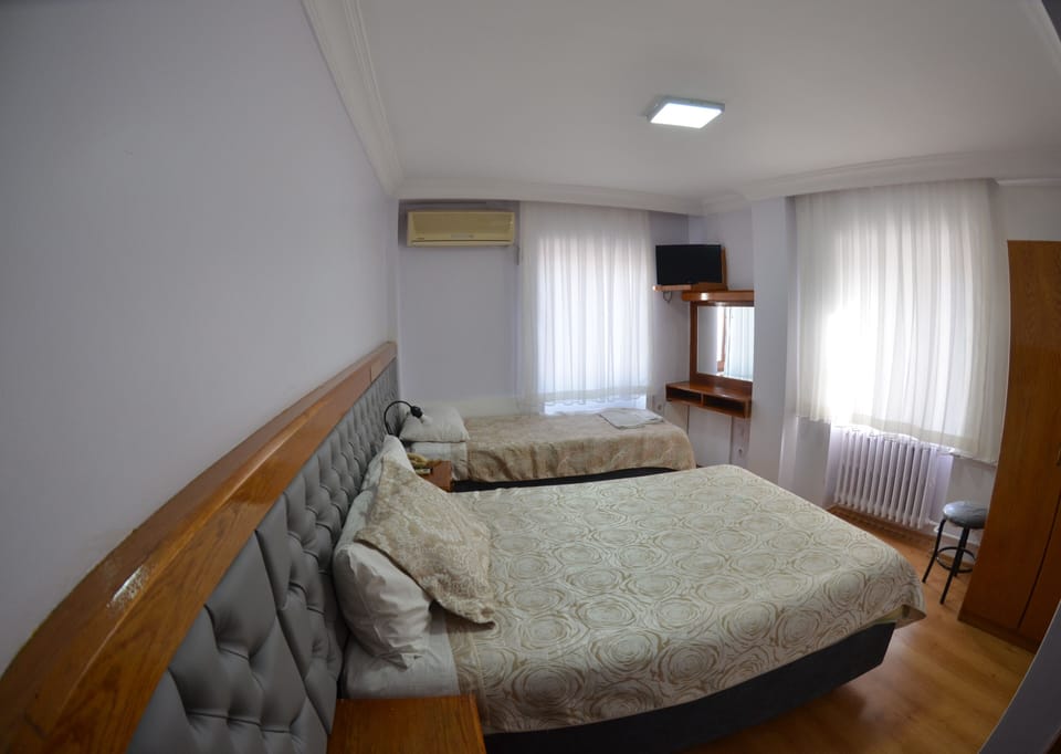 Standard Double Room | In-room safe, desk, free WiFi, bed sheets