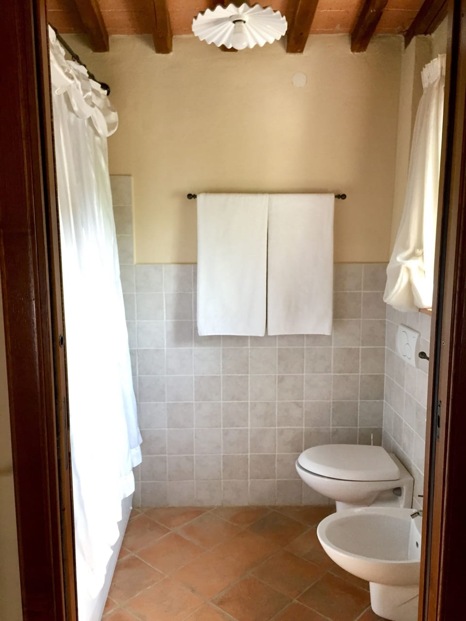 Comfort Apartment, 1 Bedroom | Bathroom | Deep soaking tub, free toiletries, hair dryer, bidet