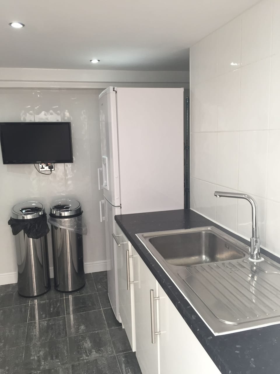 Luxury Apartment, Multiple Beds | Private kitchen | Full-size fridge, microwave, oven, stovetop