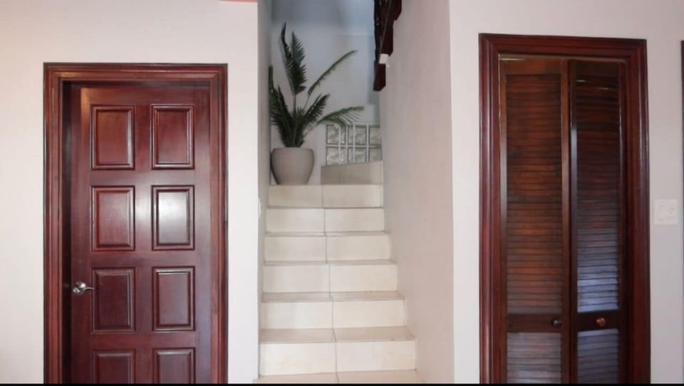Villa, Multiple Beds, Non Smoking, Bay View | Living room | Flat-screen TV