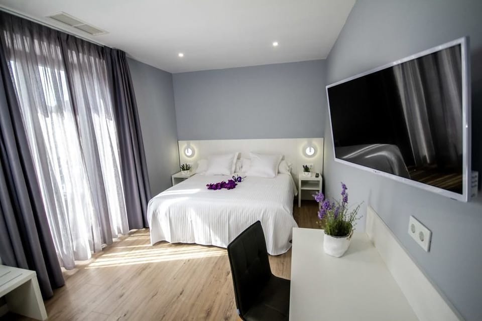Superior Room, Balcony | In-room safe, desk, soundproofing, free WiFi