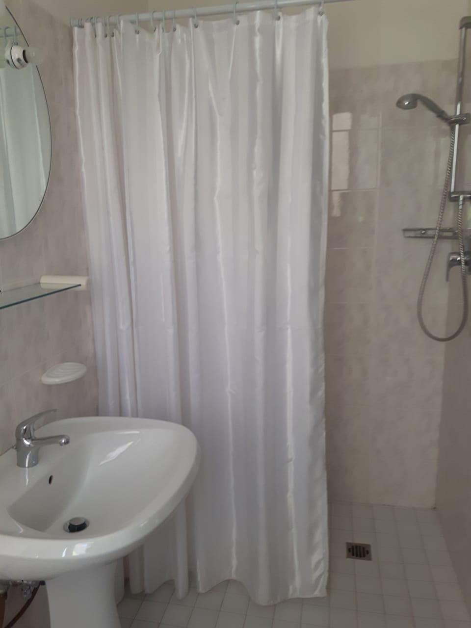 Family Double Room, Private Bathroom | Bathroom | Shower, hair dryer, electronic bidet, towels