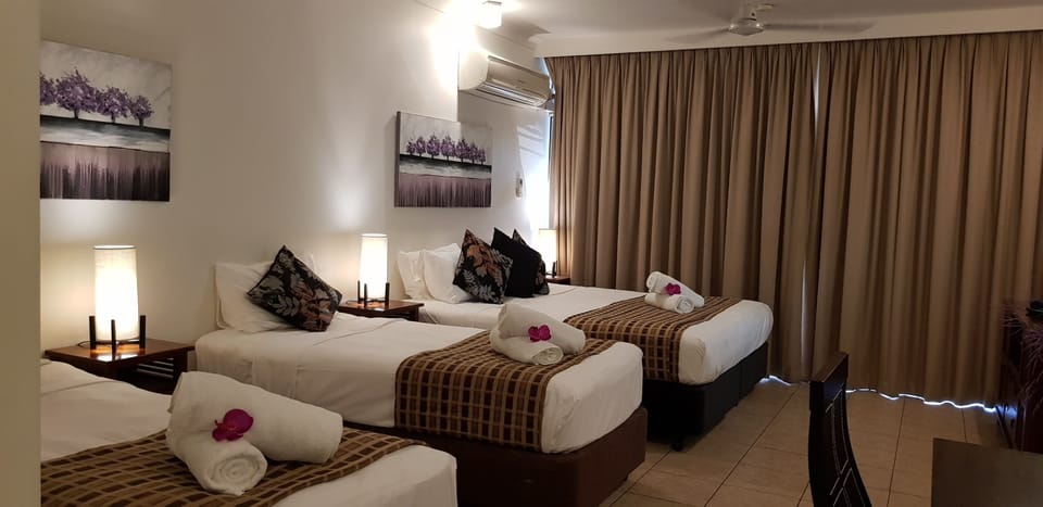 Family Studio, Multiple Beds | Pillowtop beds, in-room safe, desk, soundproofing