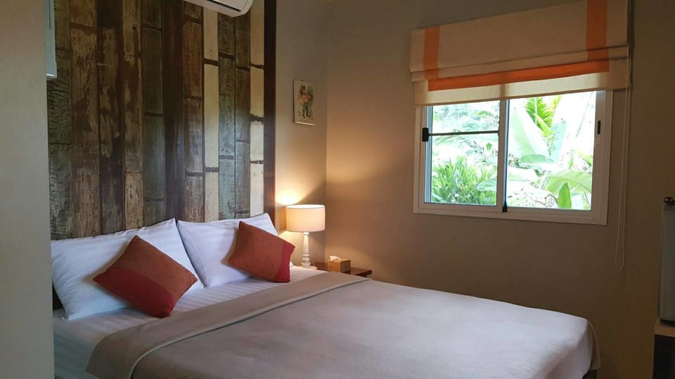 Standard Double Room | Blackout drapes