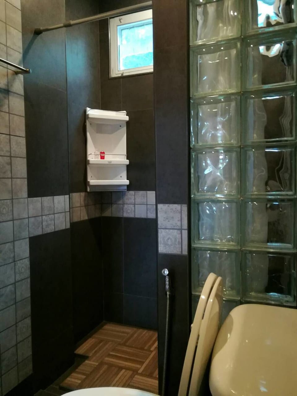 Superior Double Room  | Bathroom | Shower, free toiletries, towels