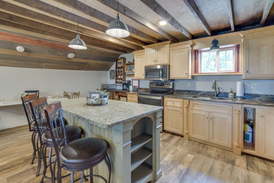 Kitchen | Bar Seating | Cooking Basics