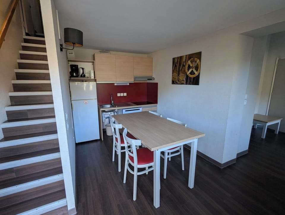 Apartment, 2 Bedrooms (7 pers) | Private kitchen | Full-size fridge, microwave, oven, stovetop