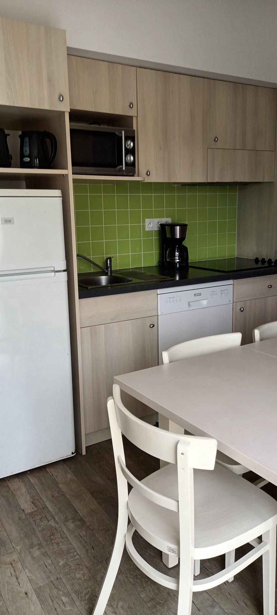 Cottage, 3 Bedrooms (8 personnes) | Private kitchen | Full-size fridge, microwave, oven, stovetop