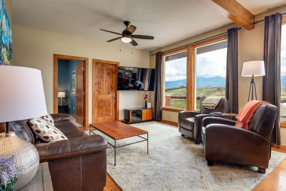 Living room with 65" flat screen TV