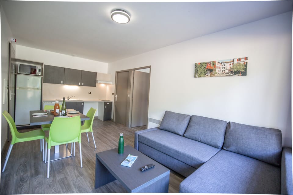 Apartment, 1 Bedroom, Accessible (4 Pers) | Individually decorated, individually furnished, bed sheets