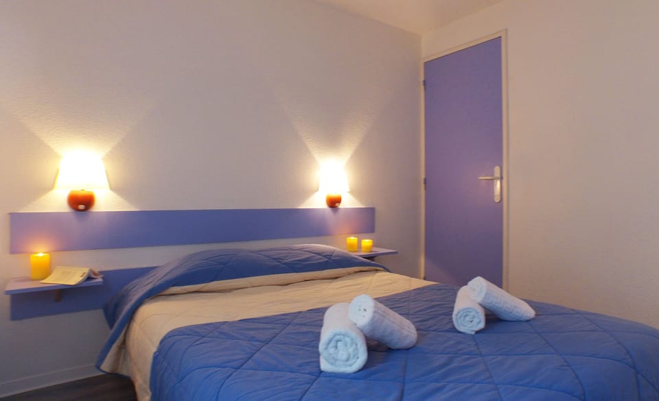 Soundproofing, bed sheets