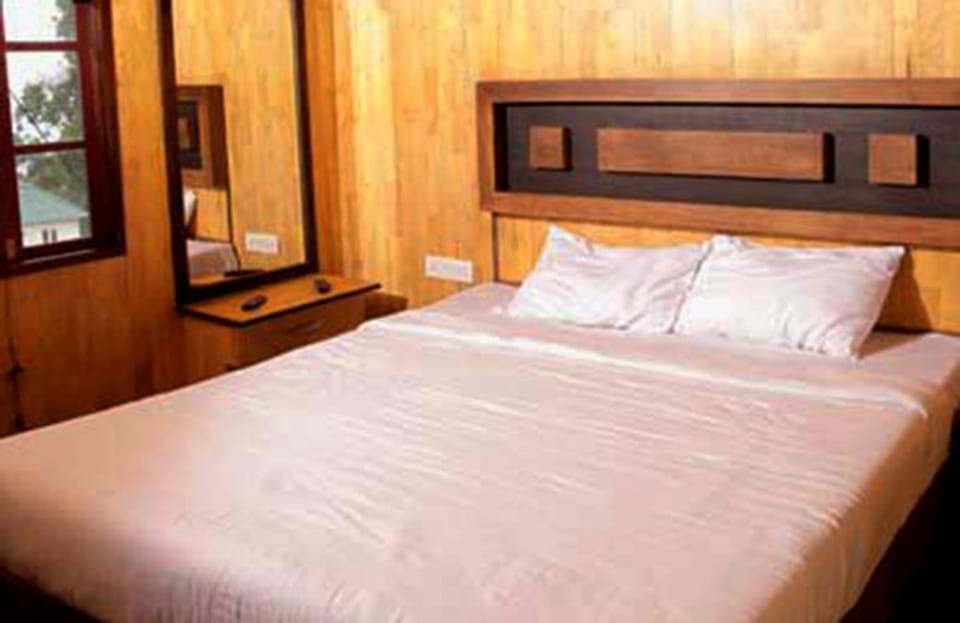 In-room safe, blackout drapes, soundproofing, iron/ironing board