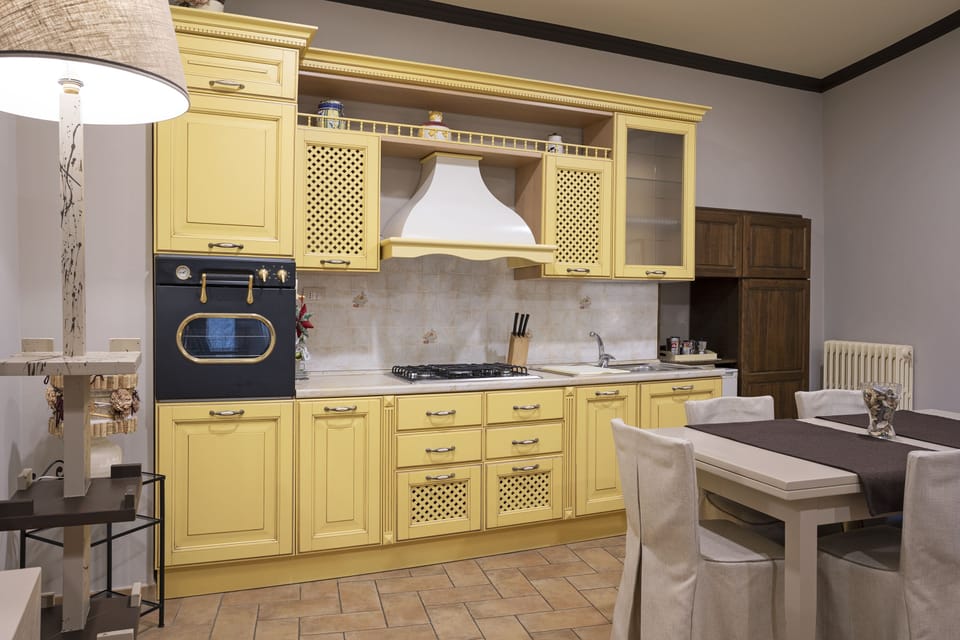 Appartamento familiare - Orchidea | Private kitchen | Stovetop, cookware/dishes/utensils, dining tables