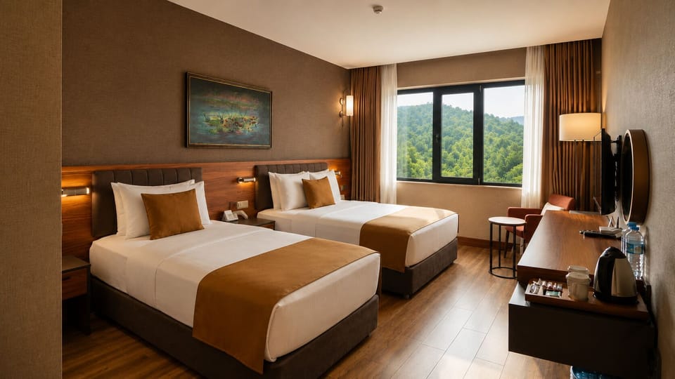 Deluxe Room | Premium bedding, minibar, in-room safe, laptop workspace