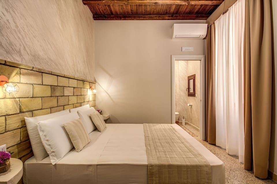 Double or Twin Room, Non Smoking | Frette Italian sheets, premium bedding, down comforters, minibar