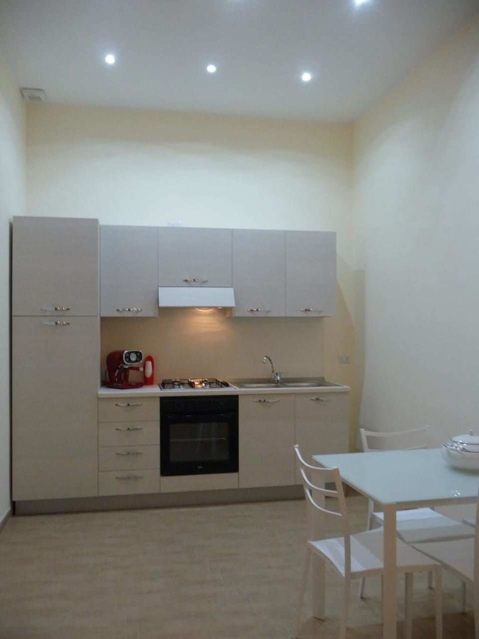 Free daily self-serve breakfast