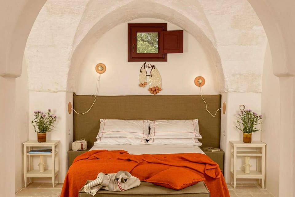 Minibar, soundproofing, free WiFi, bed sheets