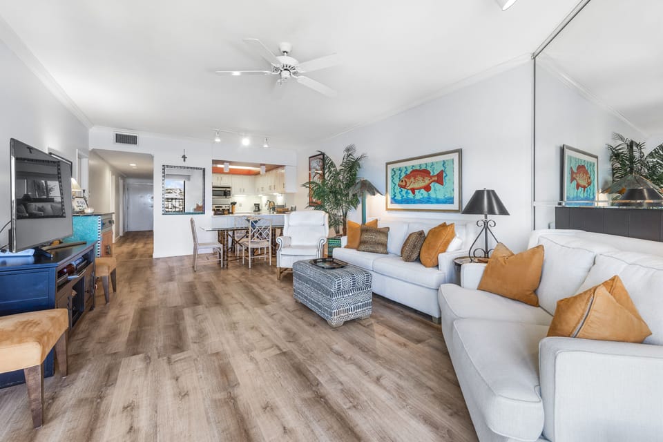 Spacious Living Area offer comfortable seating with Queen Size Sleeper Sofa