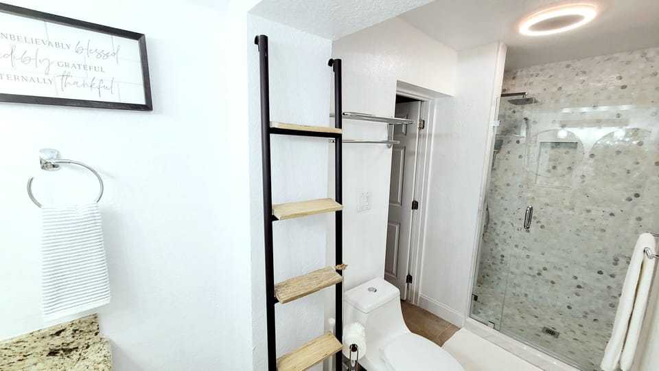 Primary En-Suite