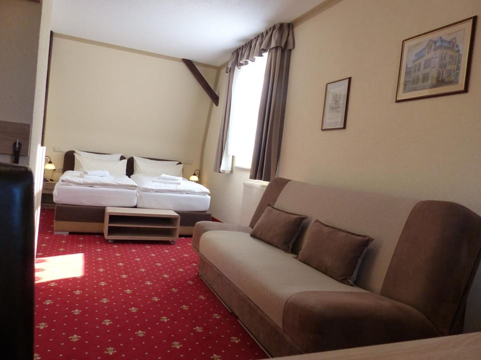 In-room safe, free WiFi, bed sheets
