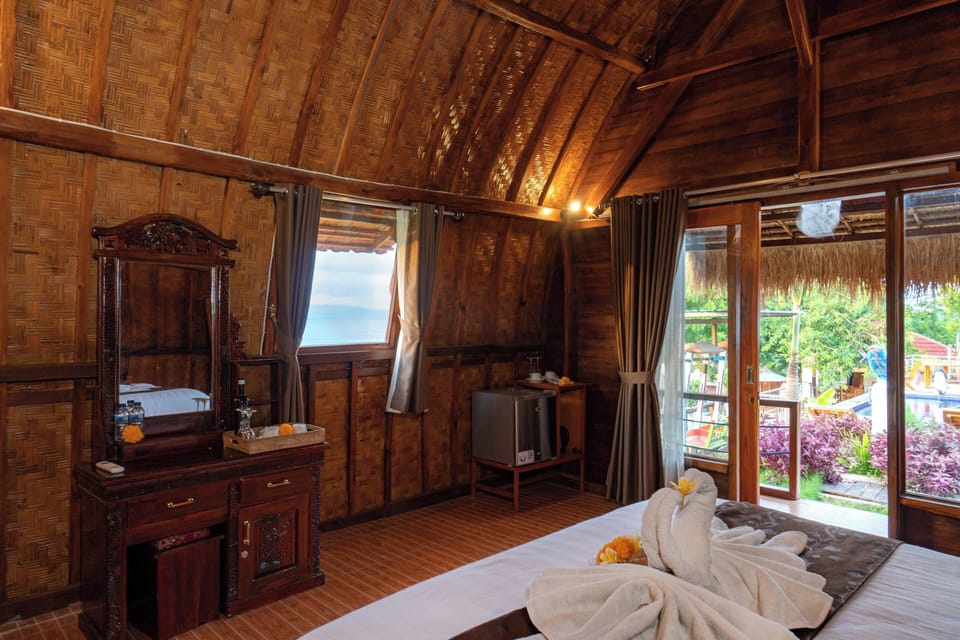 Deluxe Bungalow, 1 Bedroom, Pool View | Room amenity