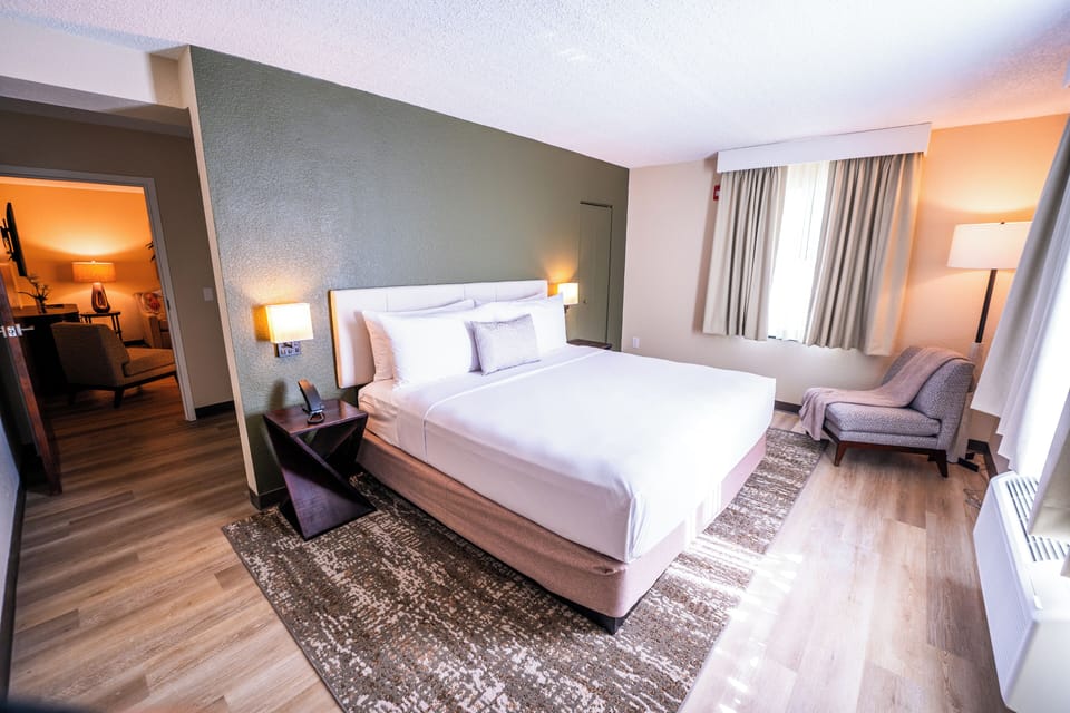 Family Studio Suite | Hypo-allergenic bedding, in-room safe, desk, laptop workspace