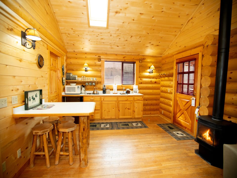 Luxury Cabin, Multiple Beds, Non Smoking, Kitchenette | Private kitchen | Coffee/tea maker, fridge, microwave, freezer