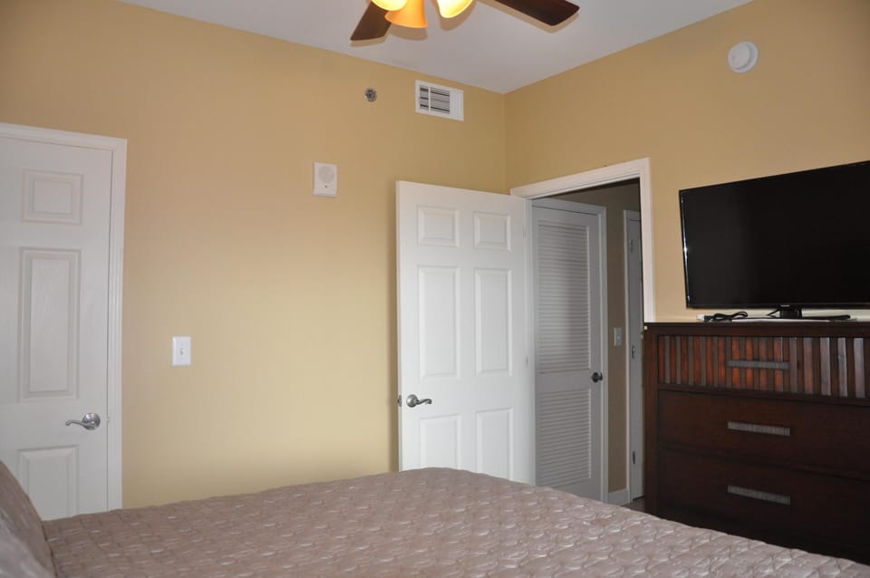 Second Bedroom - King Bed, Chest, 40 LED TV/ Blu-ray player