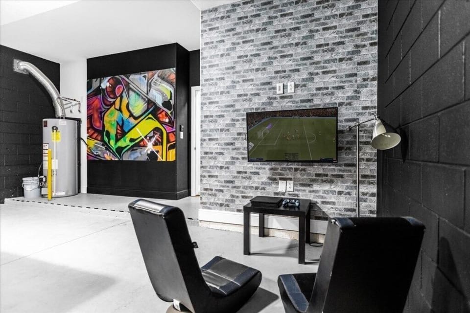 4193 Oakview Drive (12).jpg