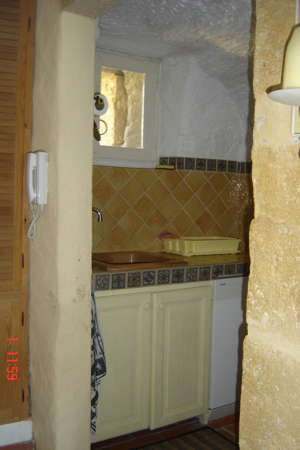 Kitchen area 2