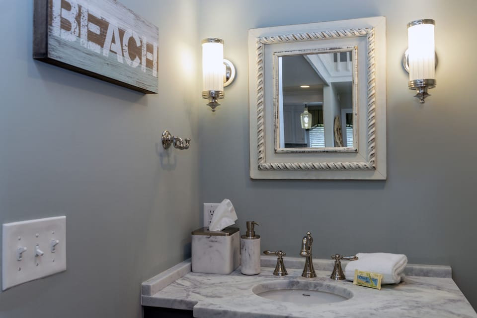 1st floor hall bath