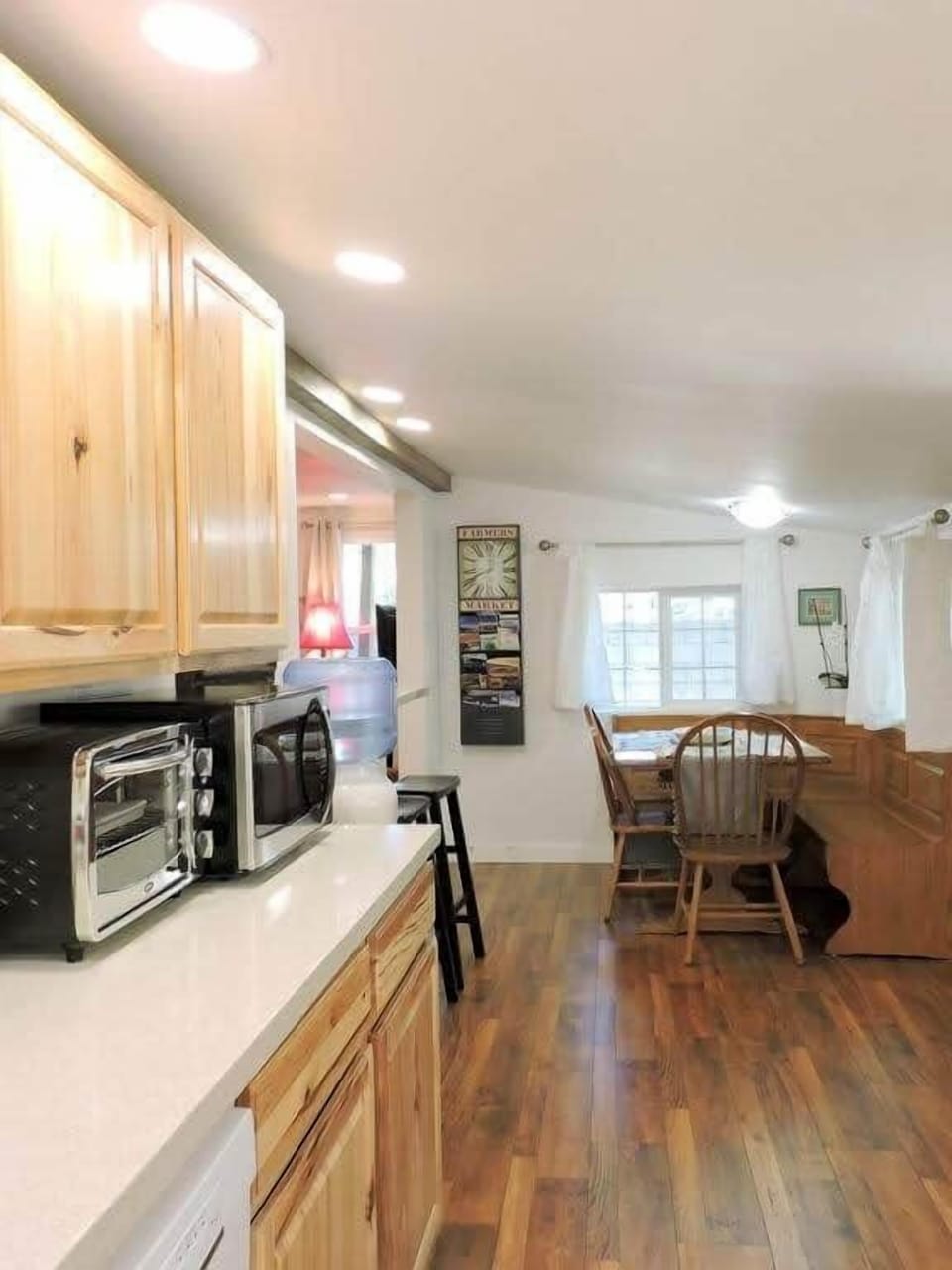 Kitchen & Nook 