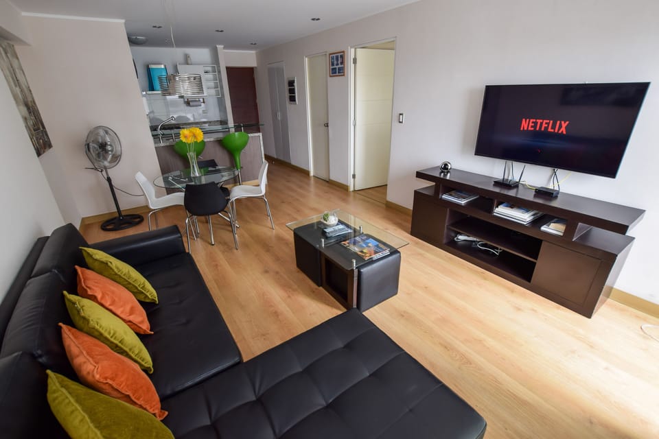 Luxury Dinig room / Living room with Smart TV.