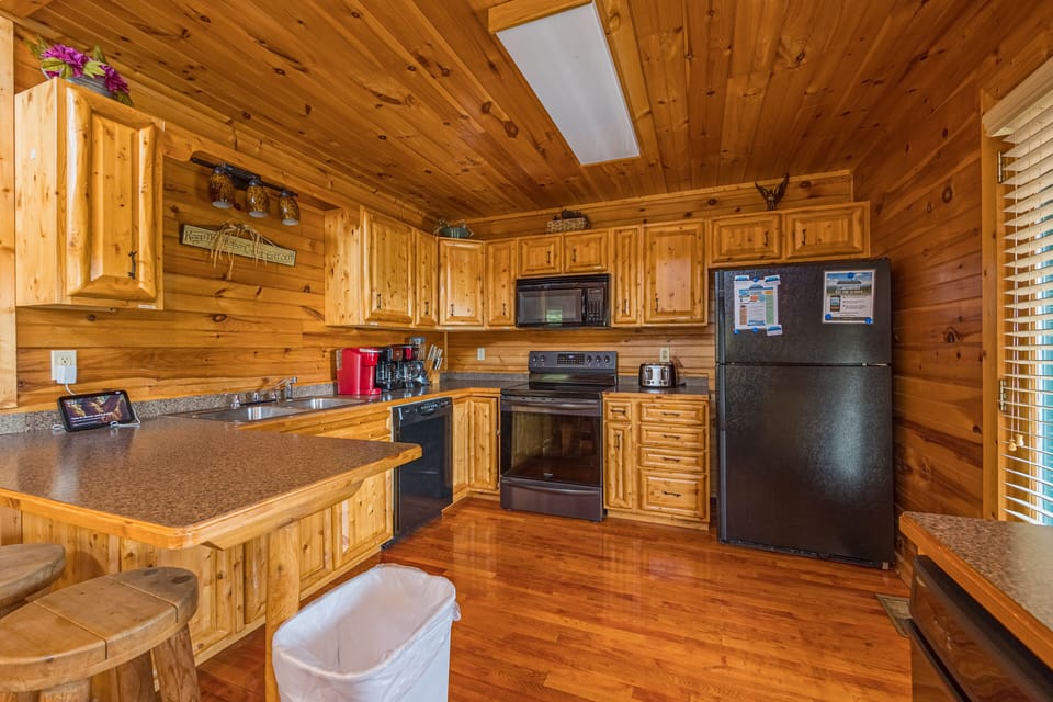 A fully equipped kitchen, perfect for preparing and enjoying home-cooked meals during your stay.