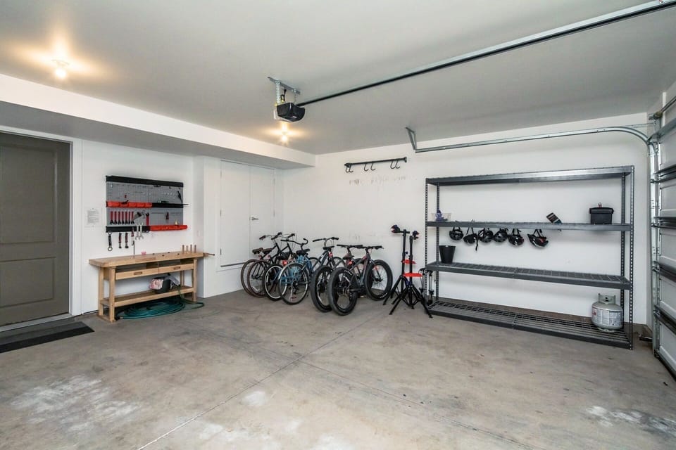 BIKE HEAVEN - FREE 4 Townies, Work Bench, Mechanic Bike Stand/Repair Tool Kit