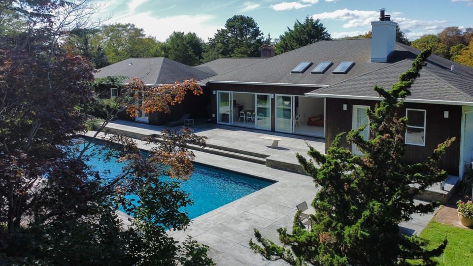 Private pool, back of the house  shown in this picture