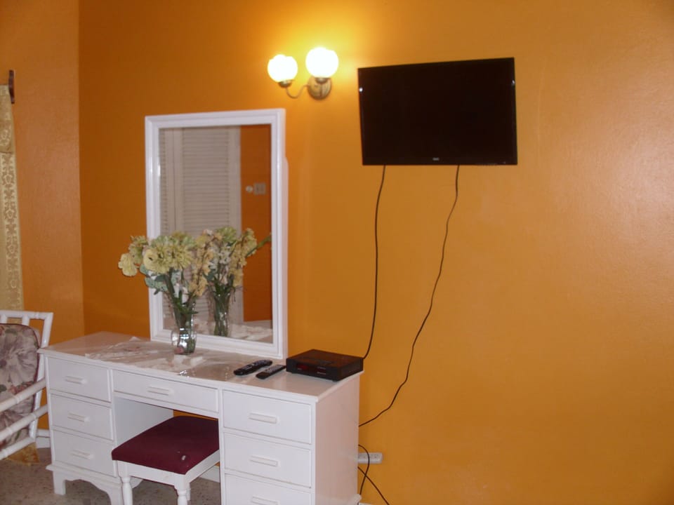 each room with cable tv