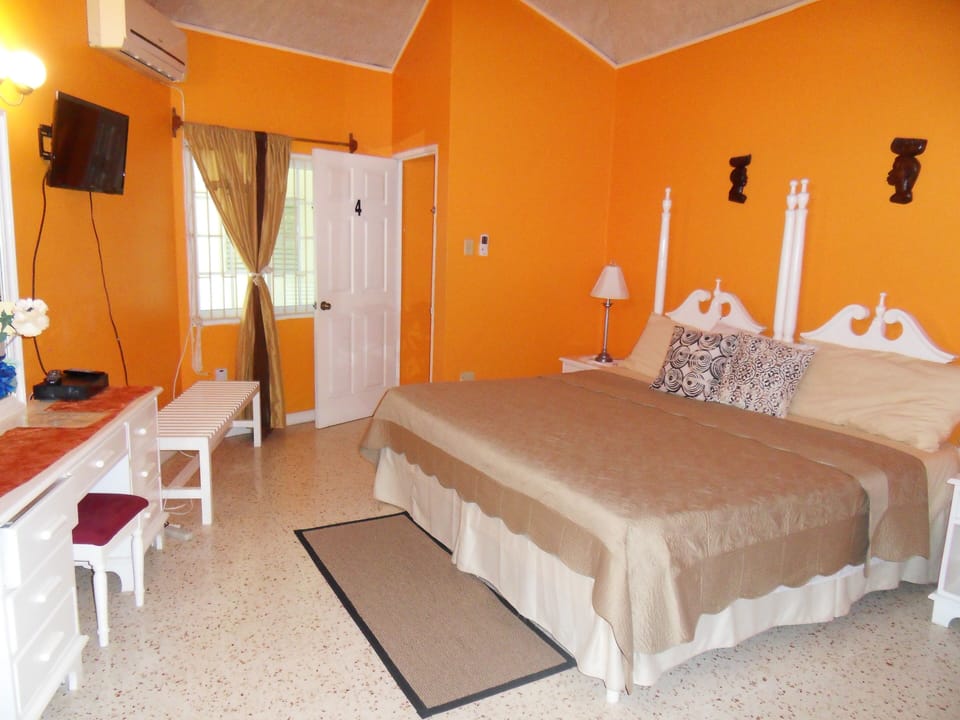all rooms with ac,closet,cable tv,bathroom