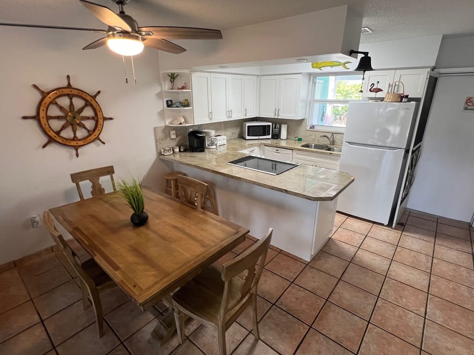 Dining and Bar Top