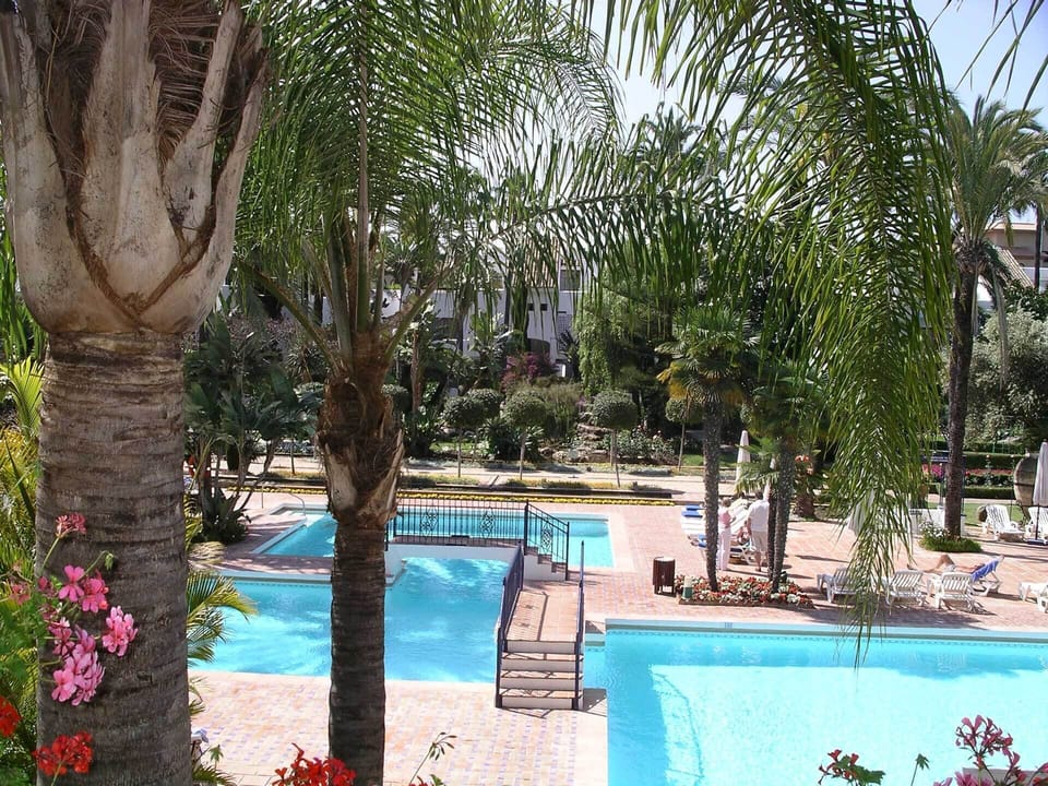 4 Inter Connecting Swimming Pools