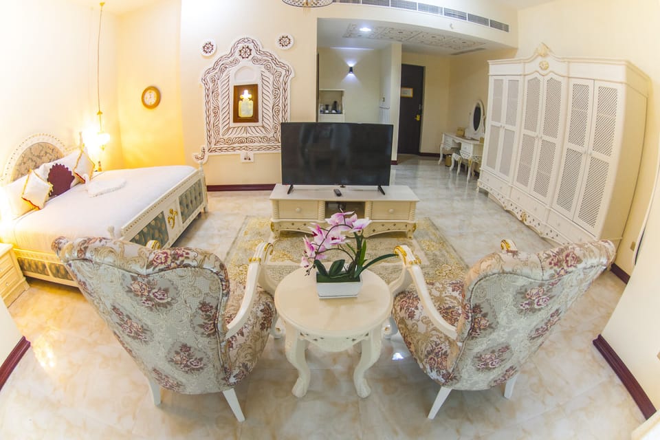 Executive Room with Sea View | Premium bedding, minibar, in-room safe, desk